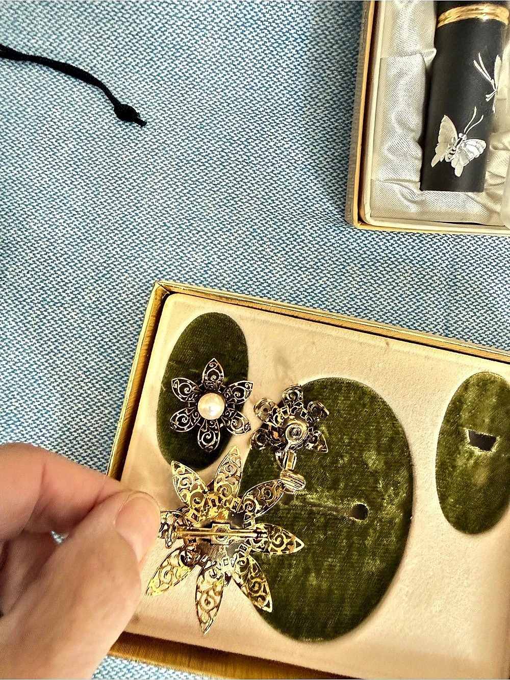 Vintage Accessory Sets - Picture 3 of 10